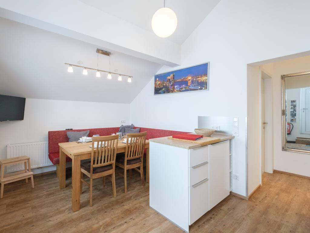 Kobelhäusl bei Hause - Yannick image 3