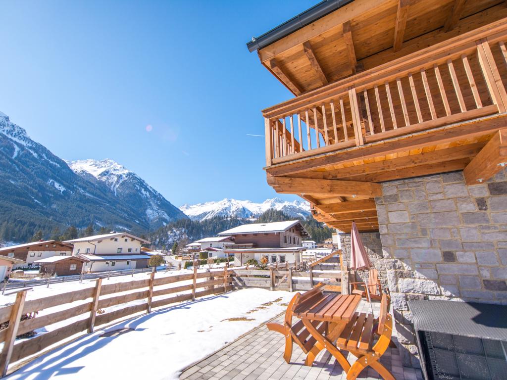 Lodge Elise image 2