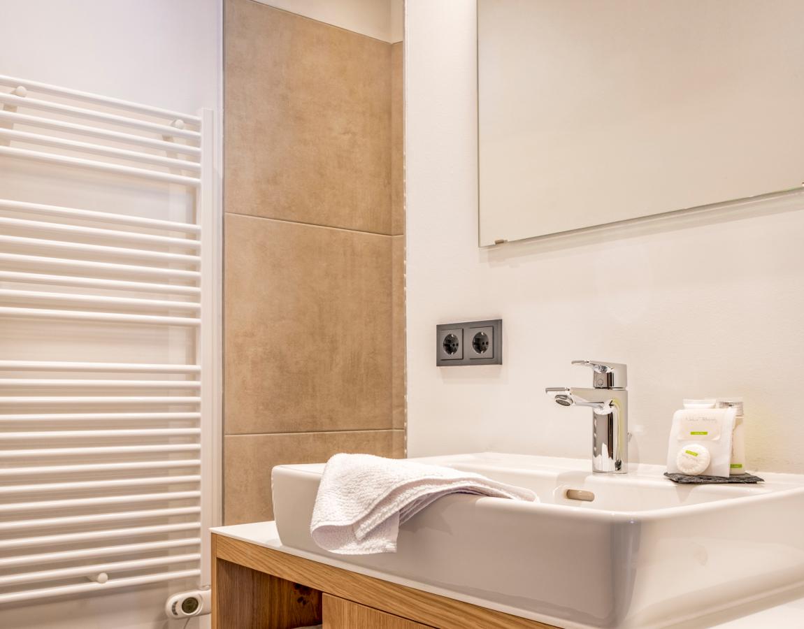 Exquisite apartment with a sauna on the slope image 5