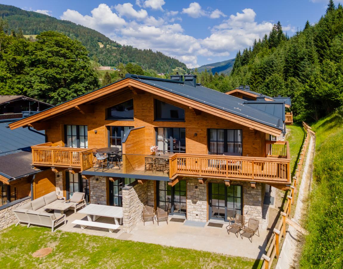 Luxe chalet with a private sauna, near Flachau