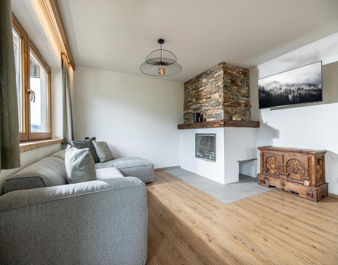 Alpbach chalet with a panoramic view and a sauna image 2