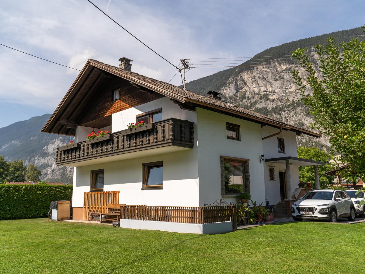Villa photo 1