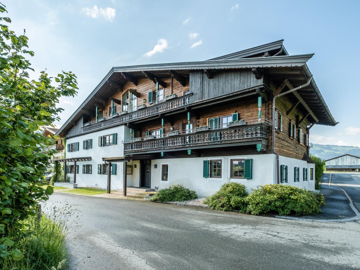 Villa photo 1
