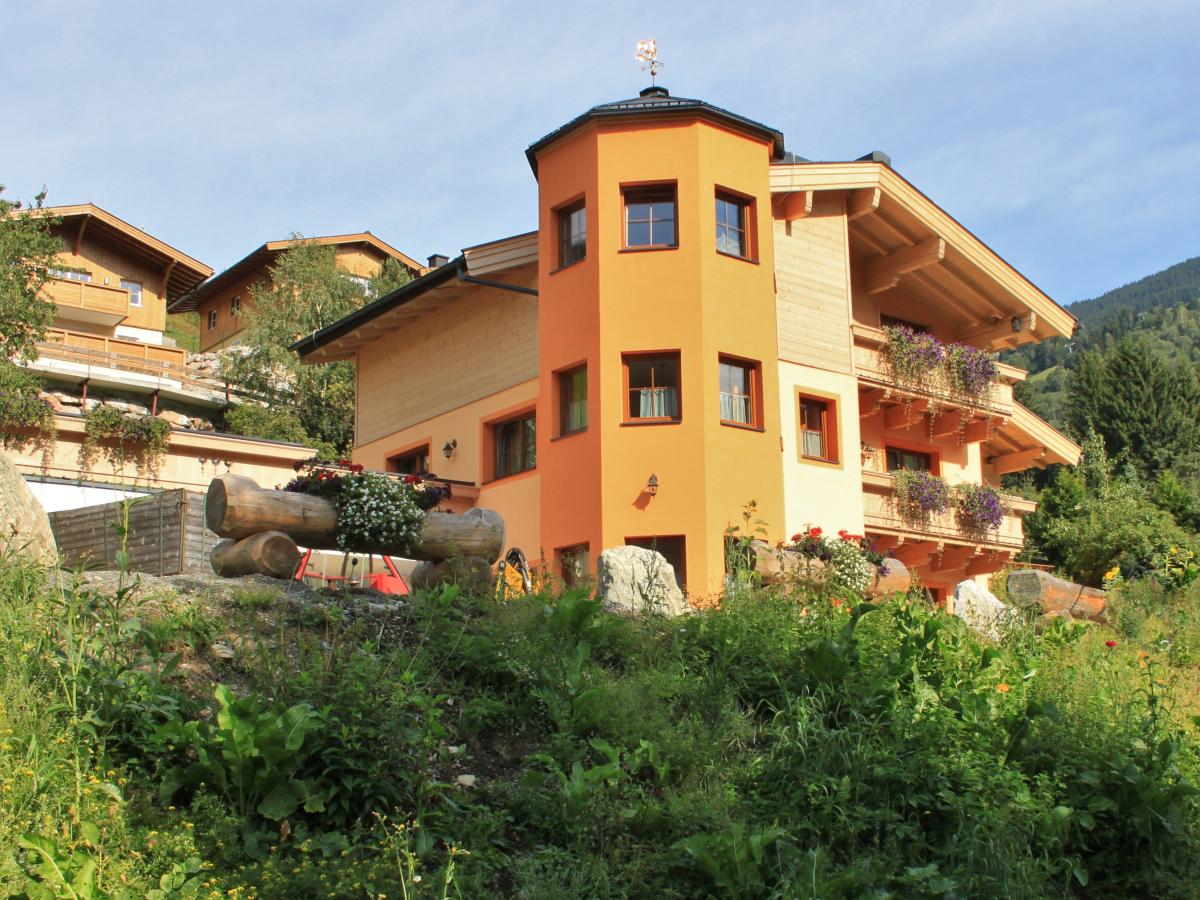 Villa photo 1