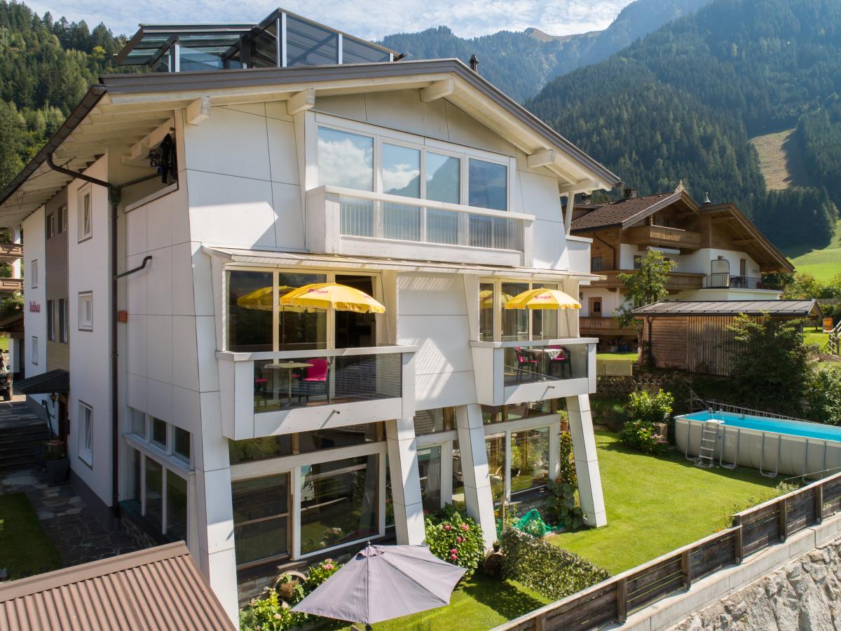 Villa photo 1