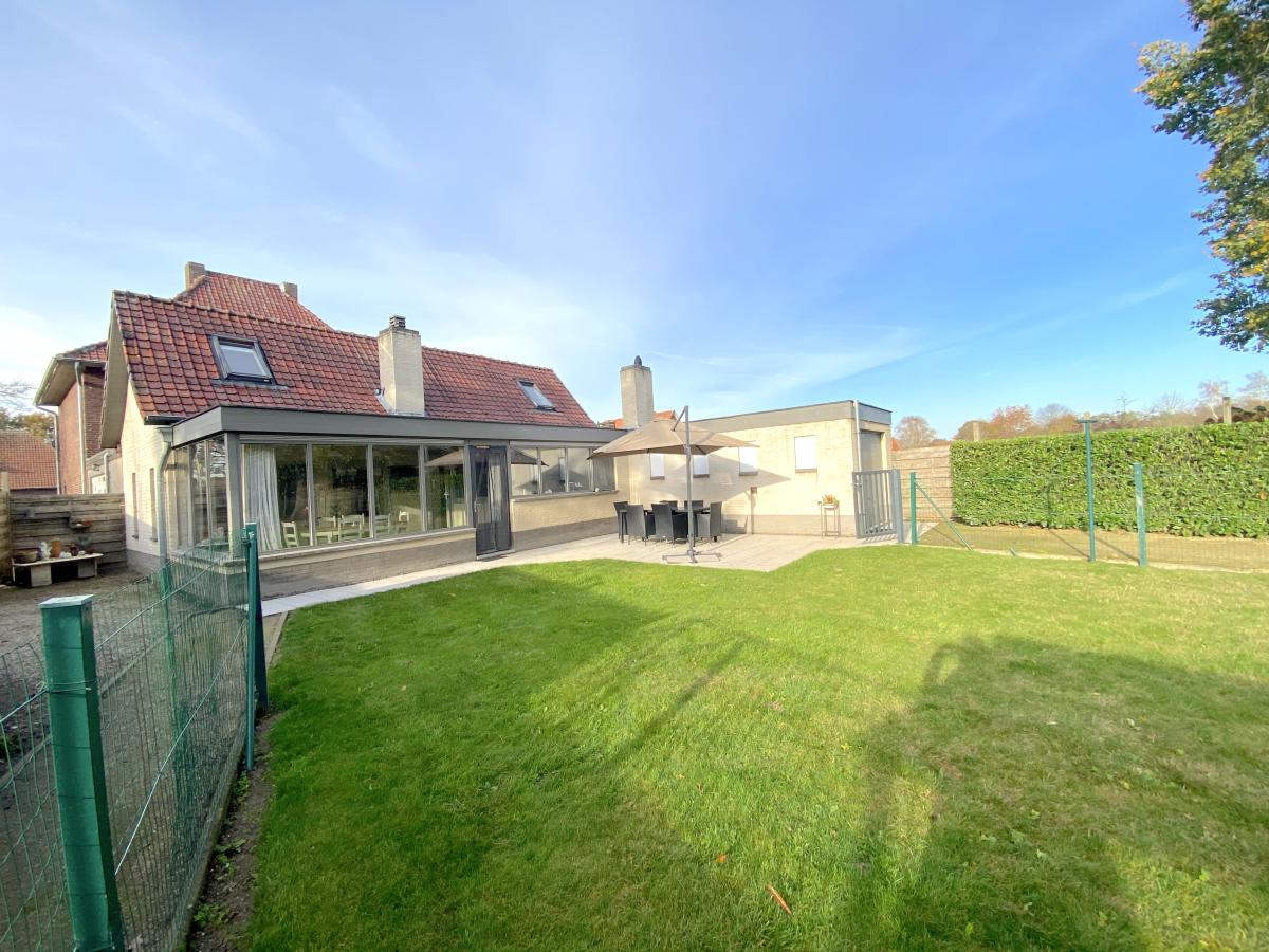 Villa photo 1