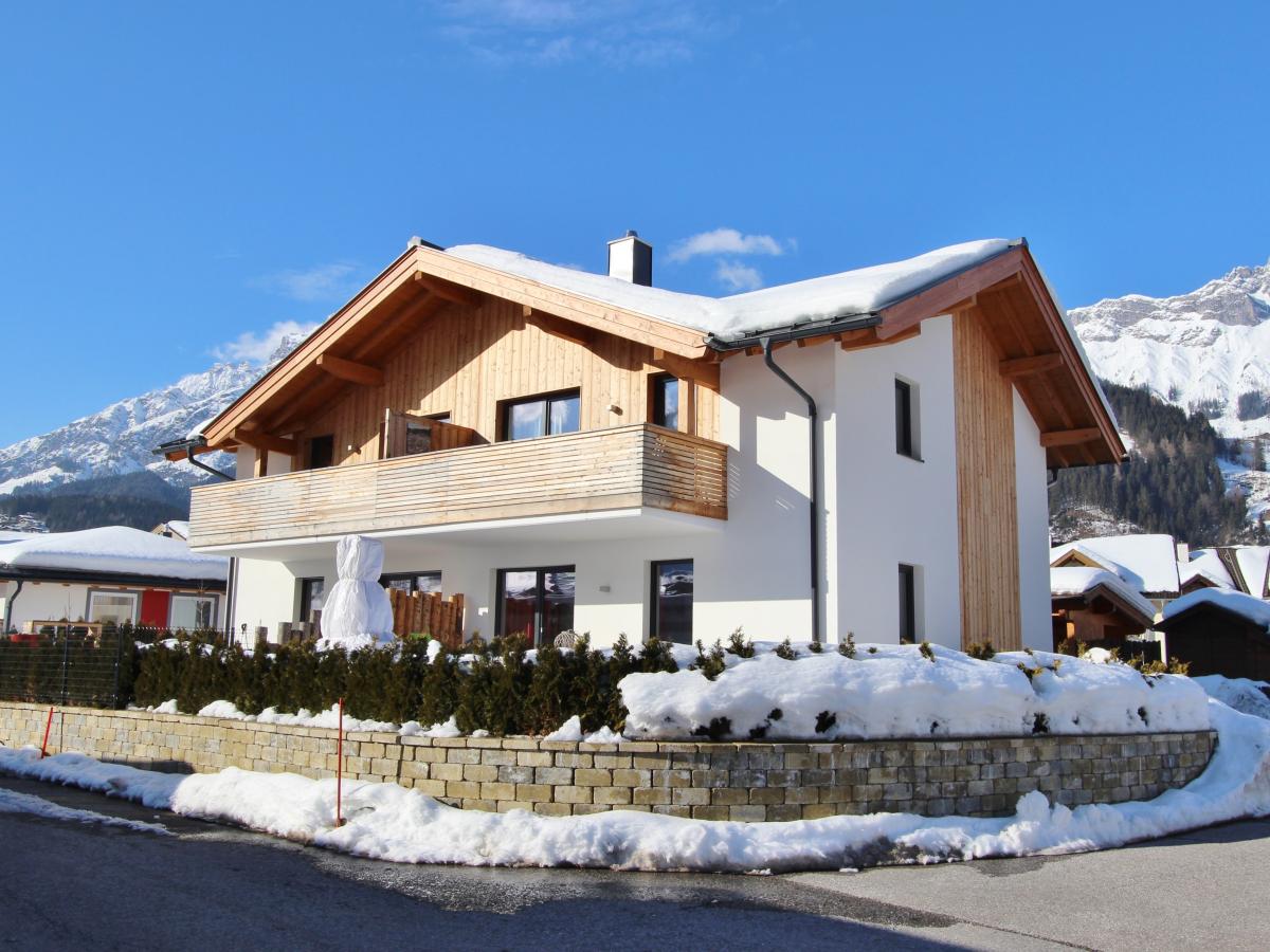 Villa photo 1