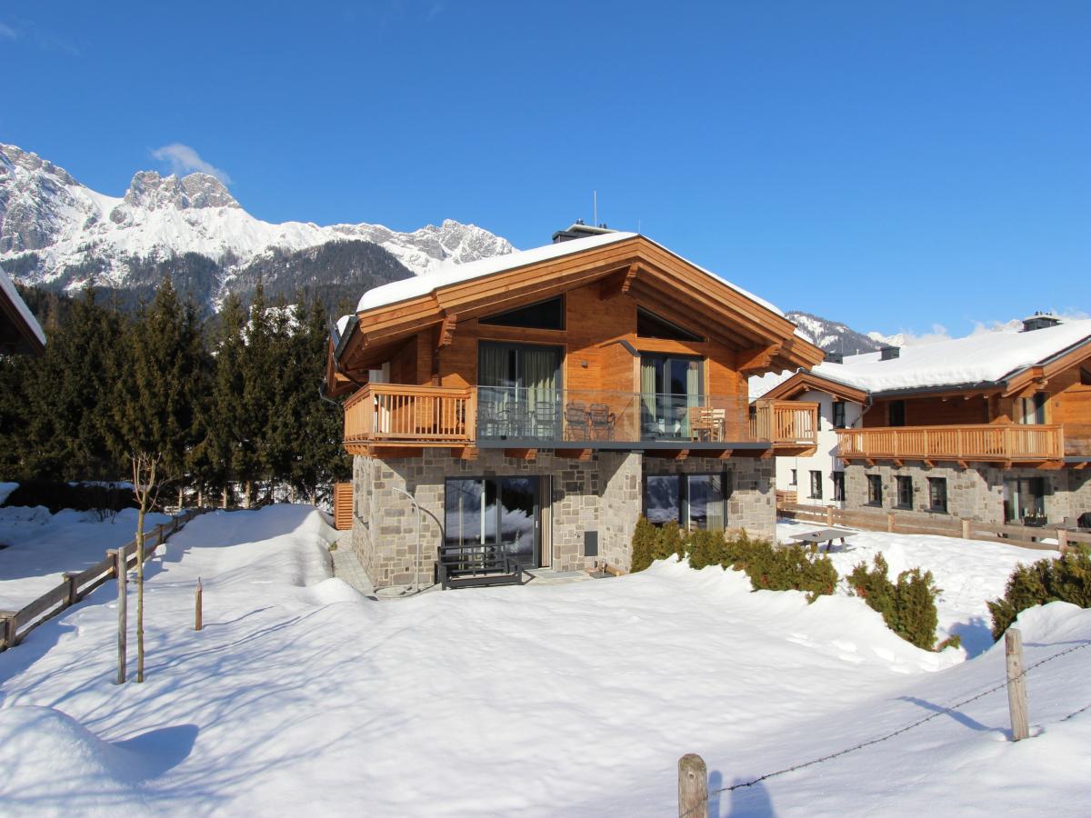 Villa photo 1