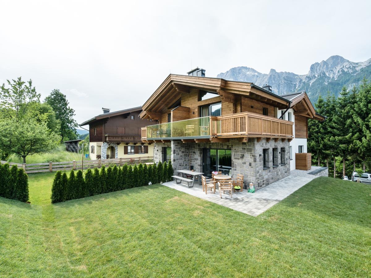 Villa photo 1