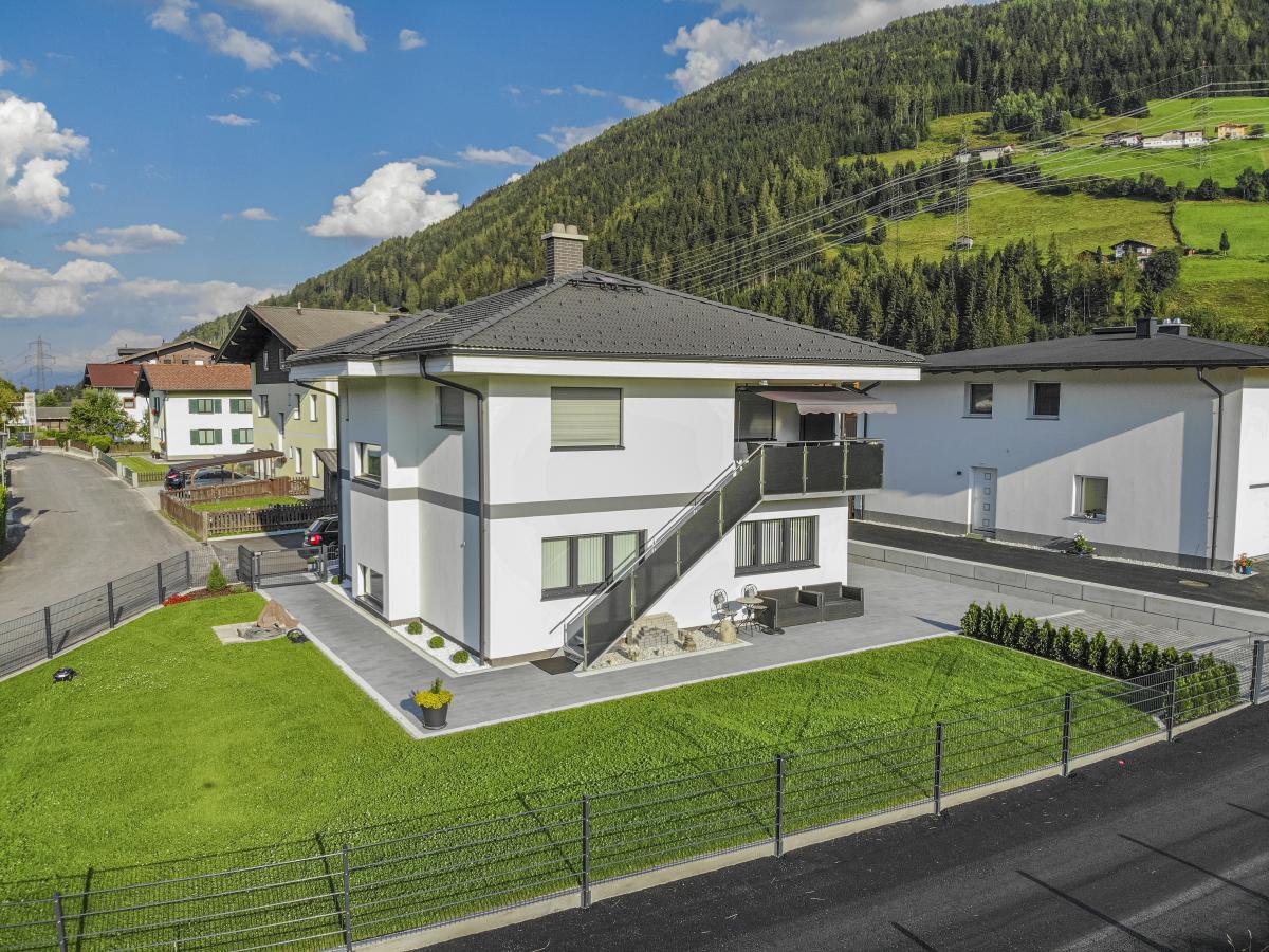 Villa photo 1