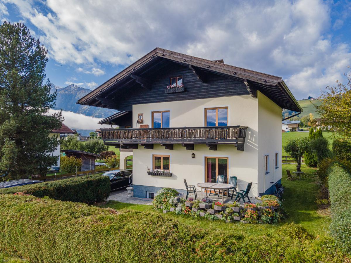 Villa photo 1