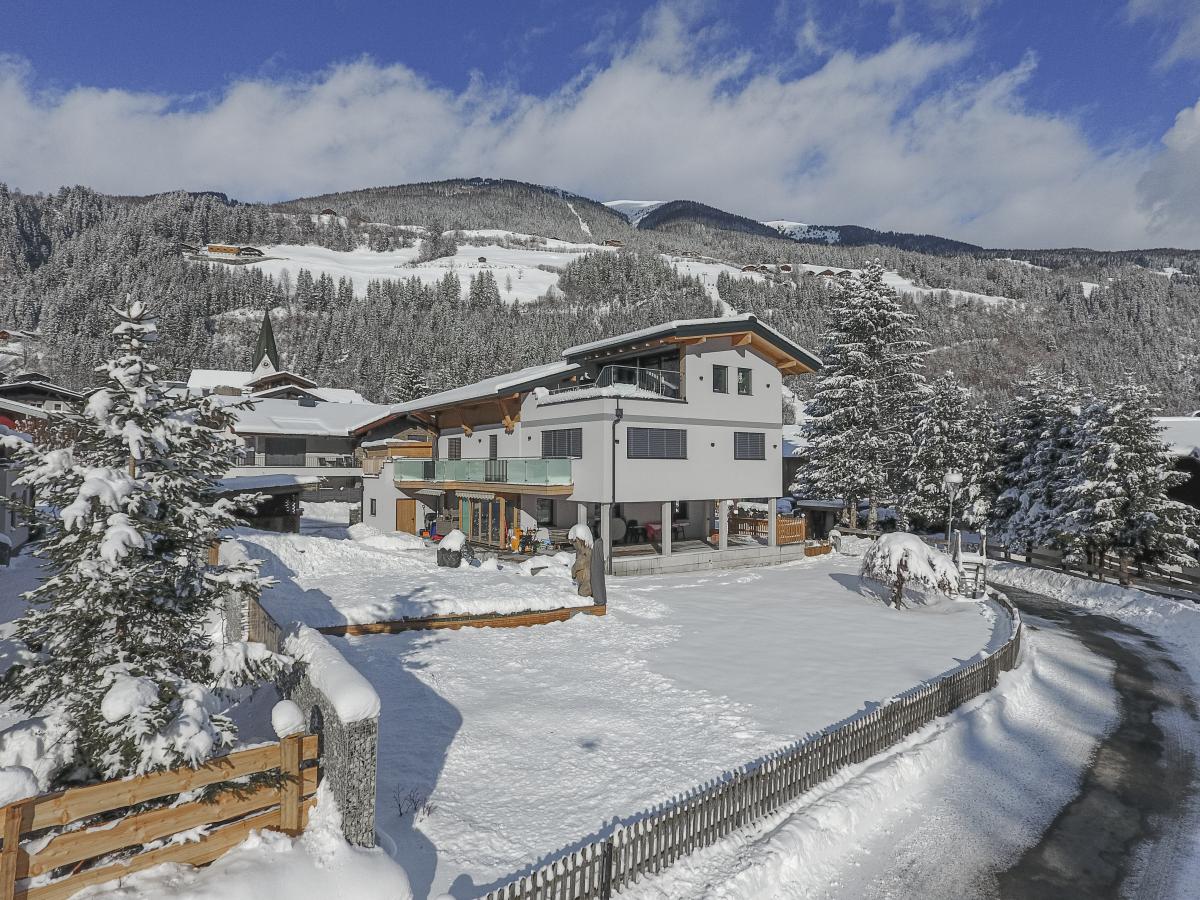 Villa photo 1