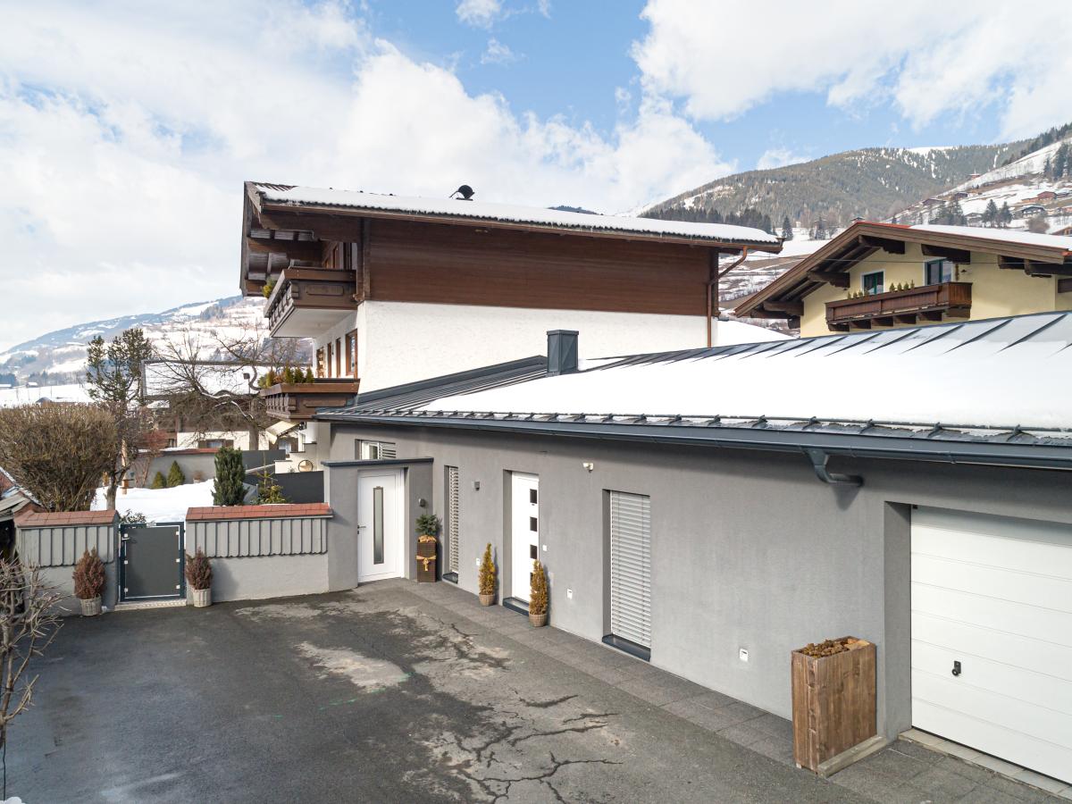 Villa photo 1