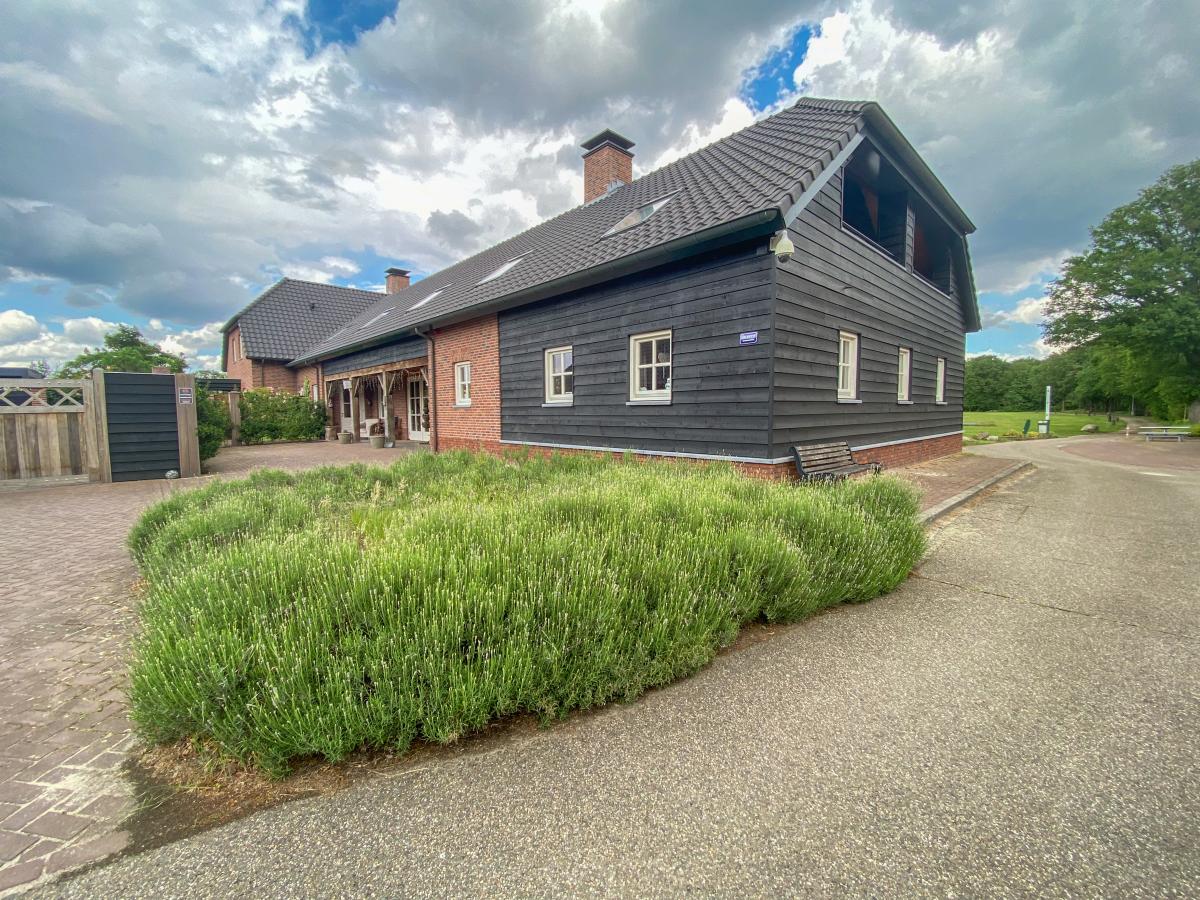 Villa photo 1