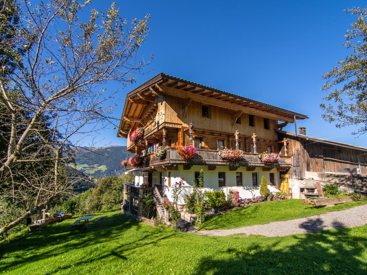Villa photo 1