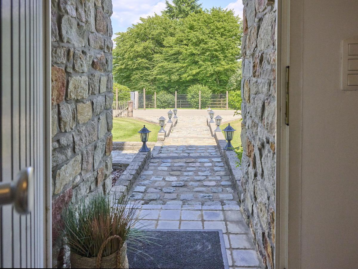 Exterior Summer