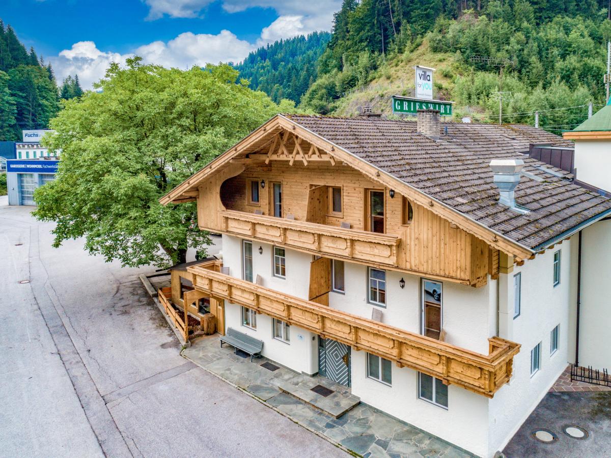 Exterior Summer
