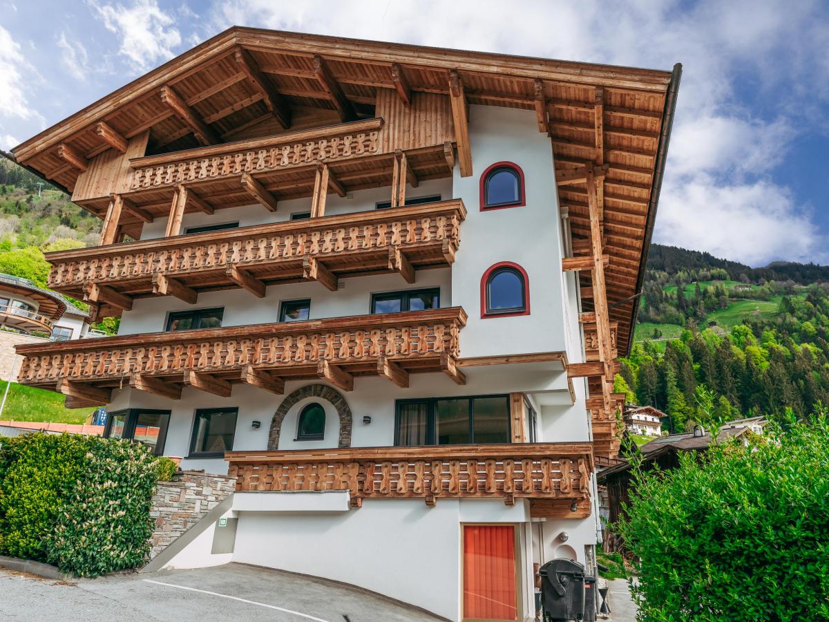 Villa photo 1