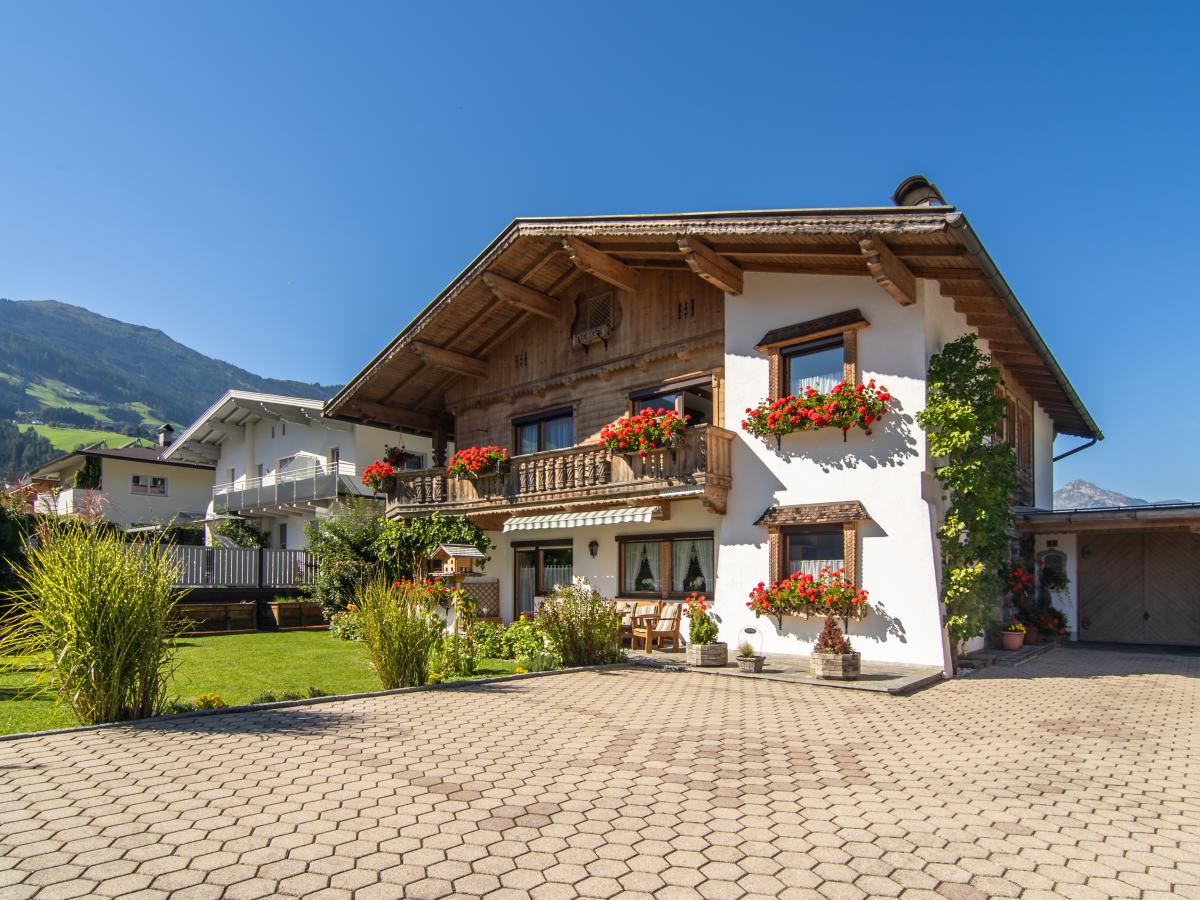 Villa photo 1