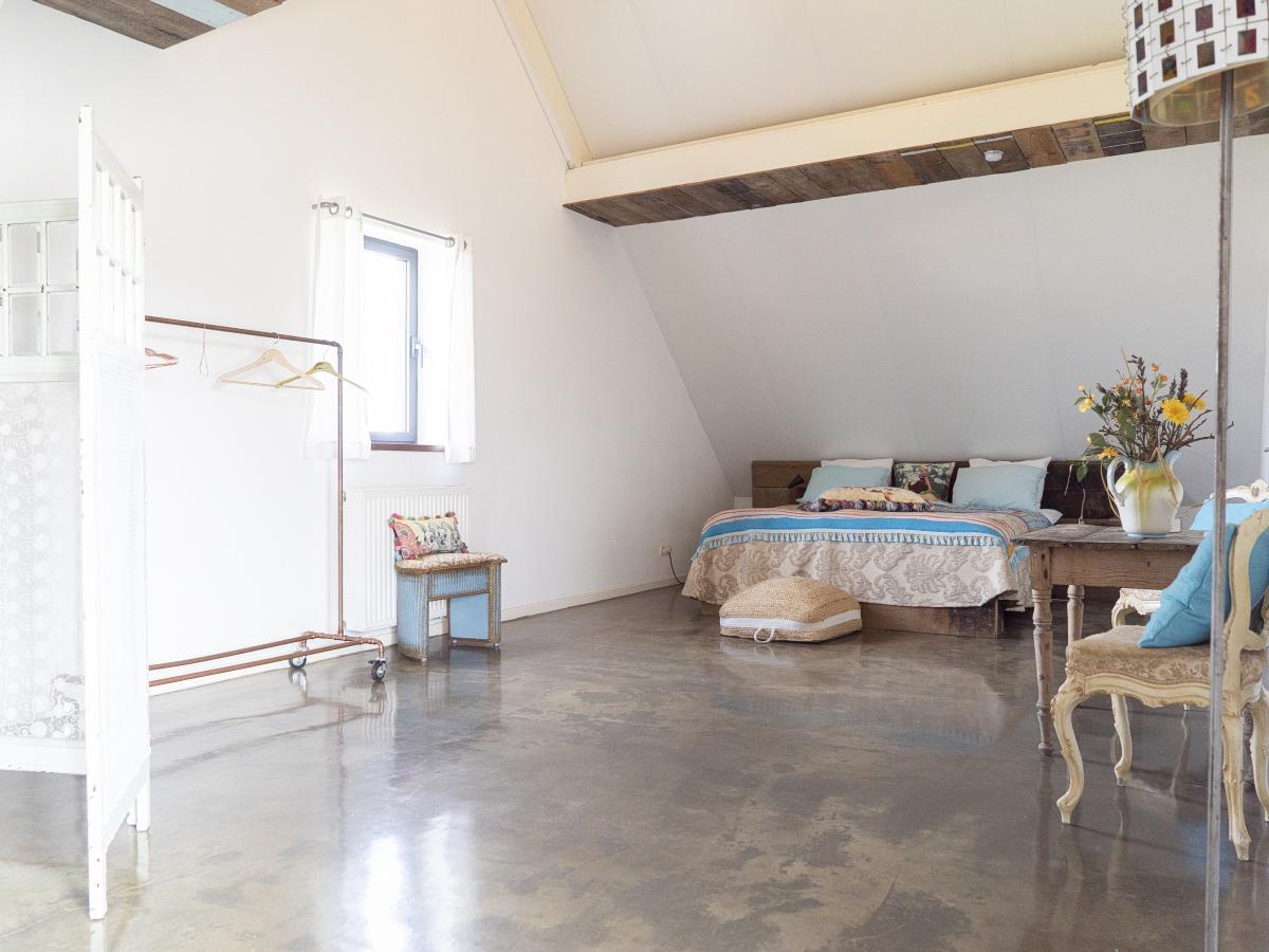 Bed Room