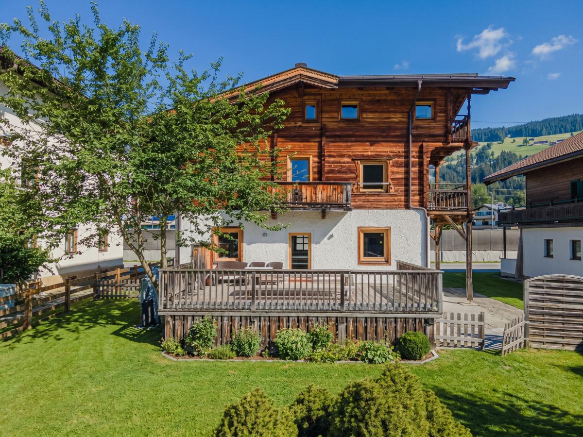 Villa photo 1
