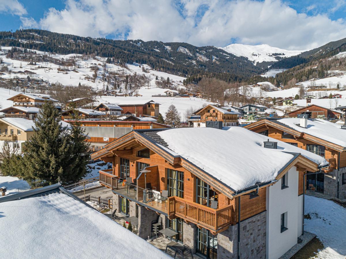Villa photo 1