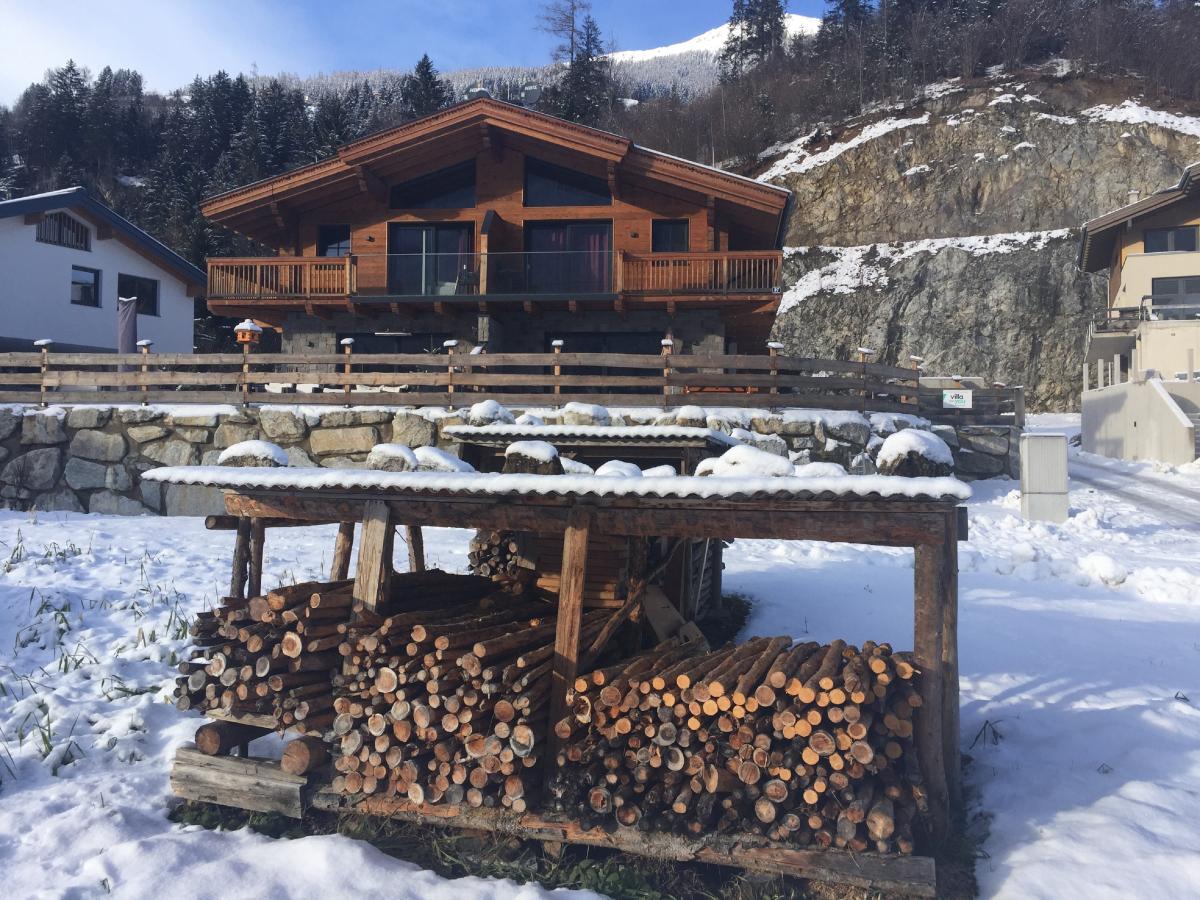 Exterior Winter