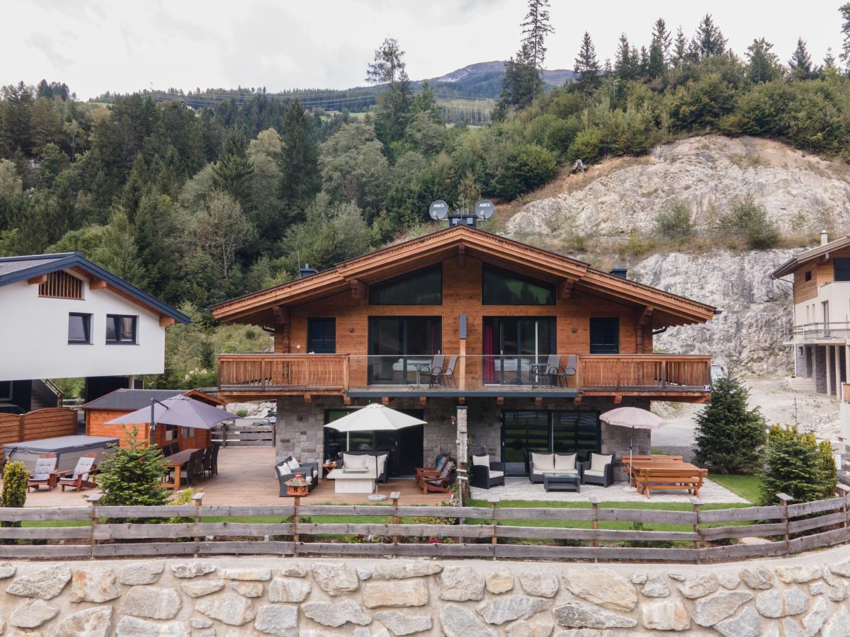 Exterior Summer