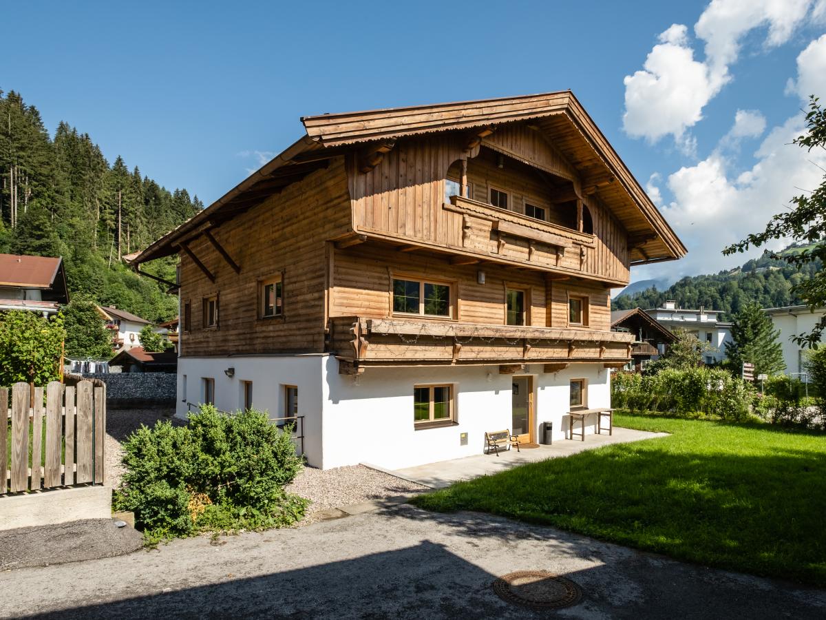 Villa photo 1