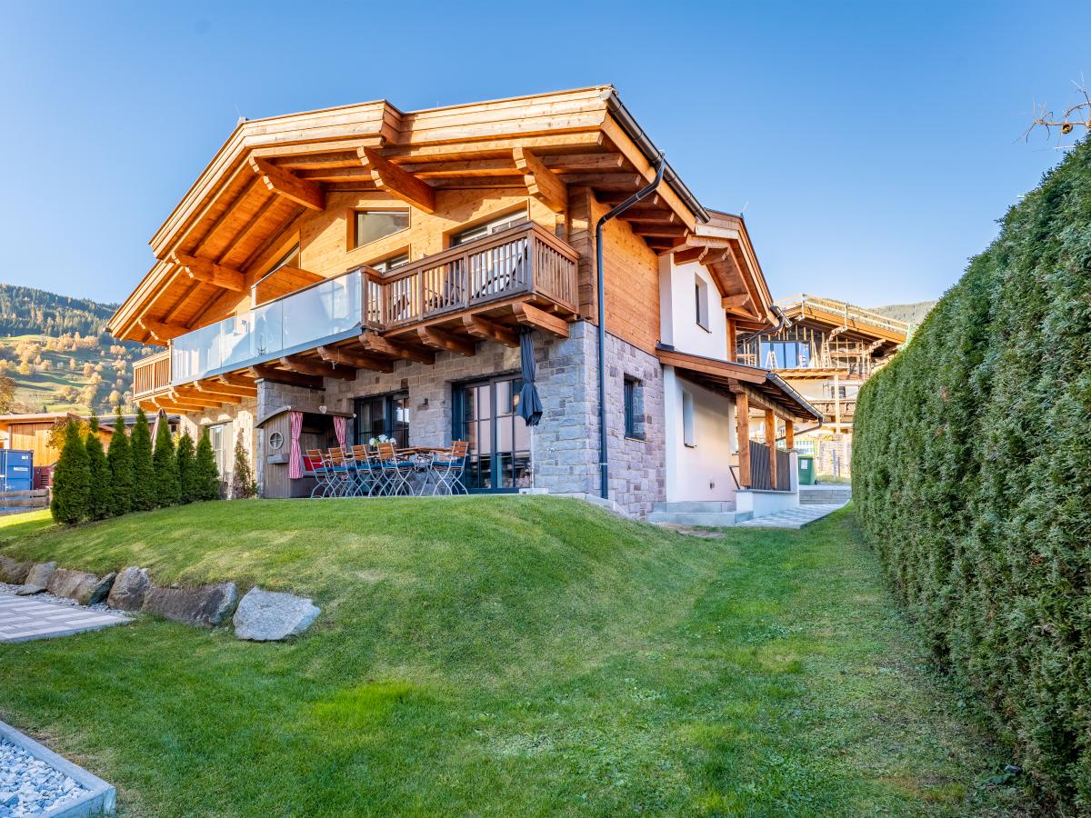Villa photo 1
