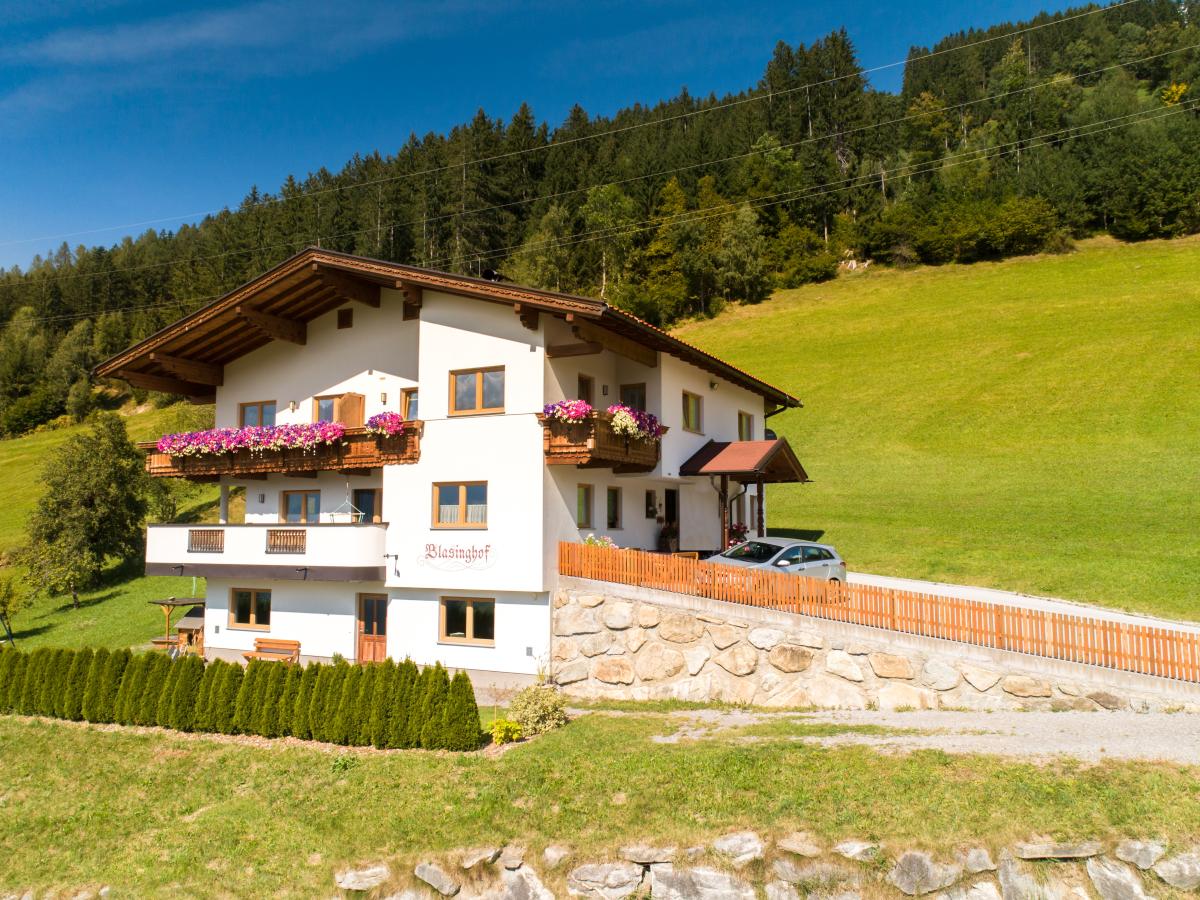 Villa photo 1
