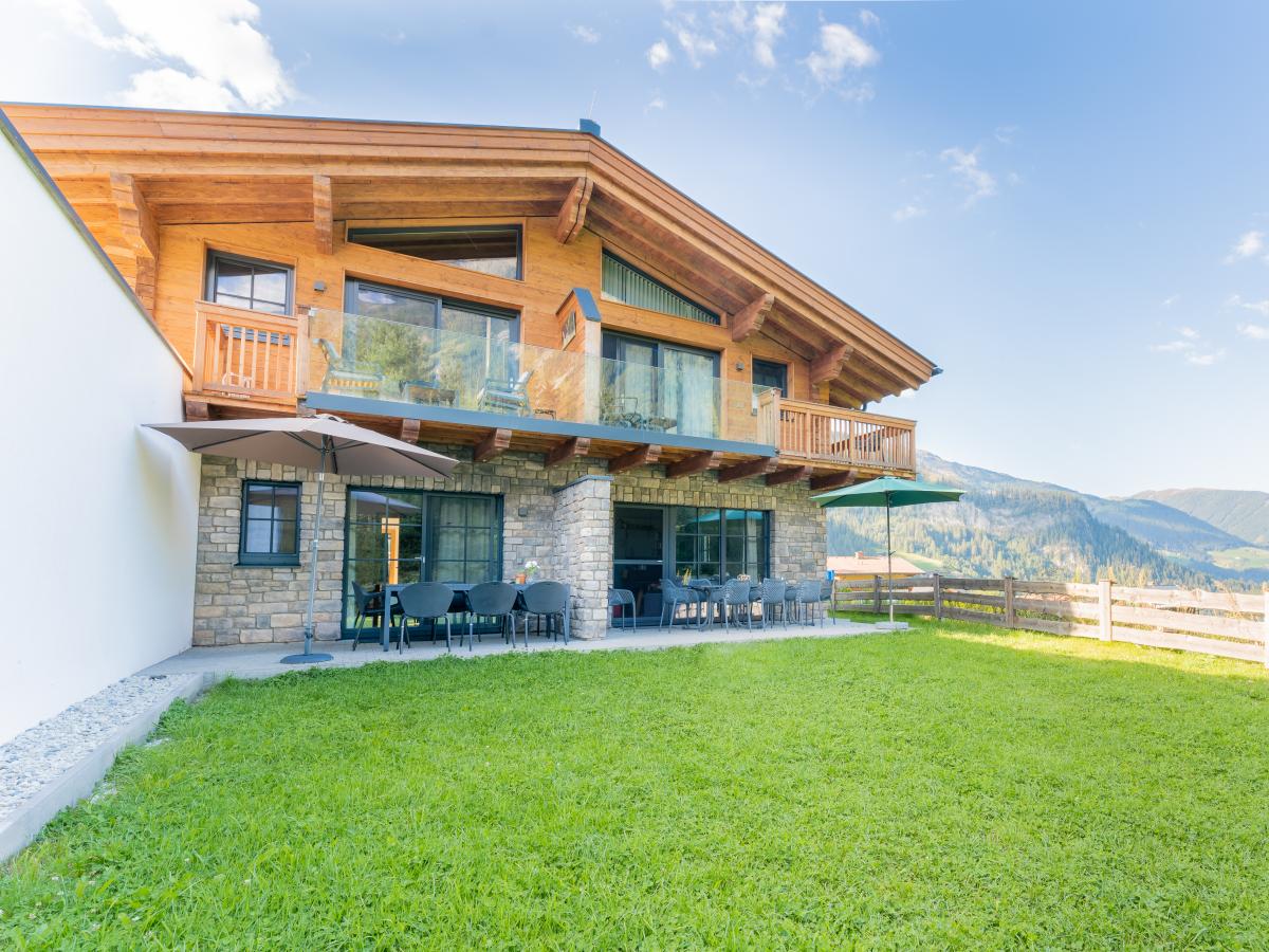 Villa photo 1