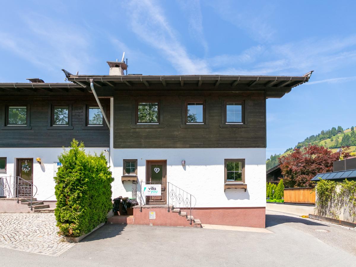 Villa photo 1