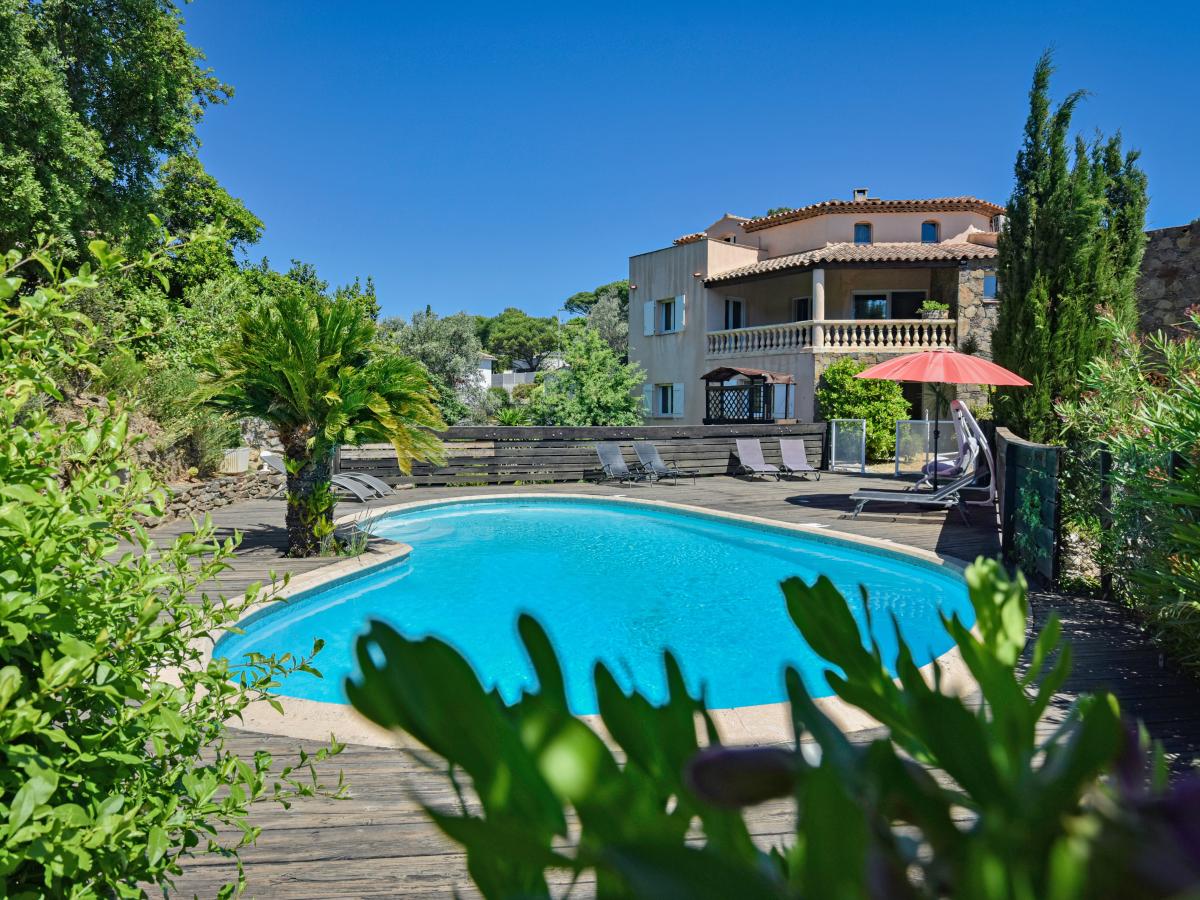 Villa photo 1
