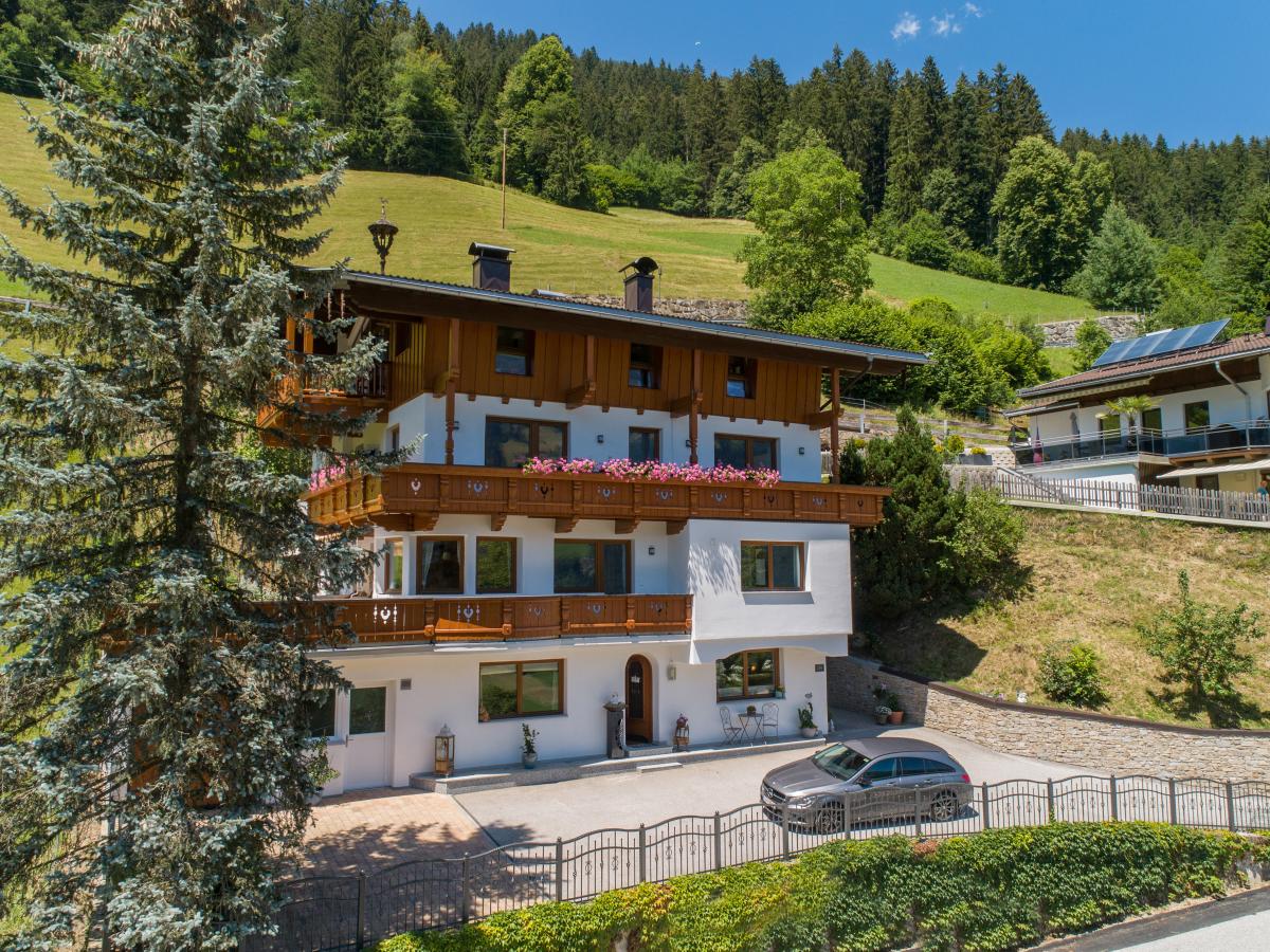 Exterior Summer