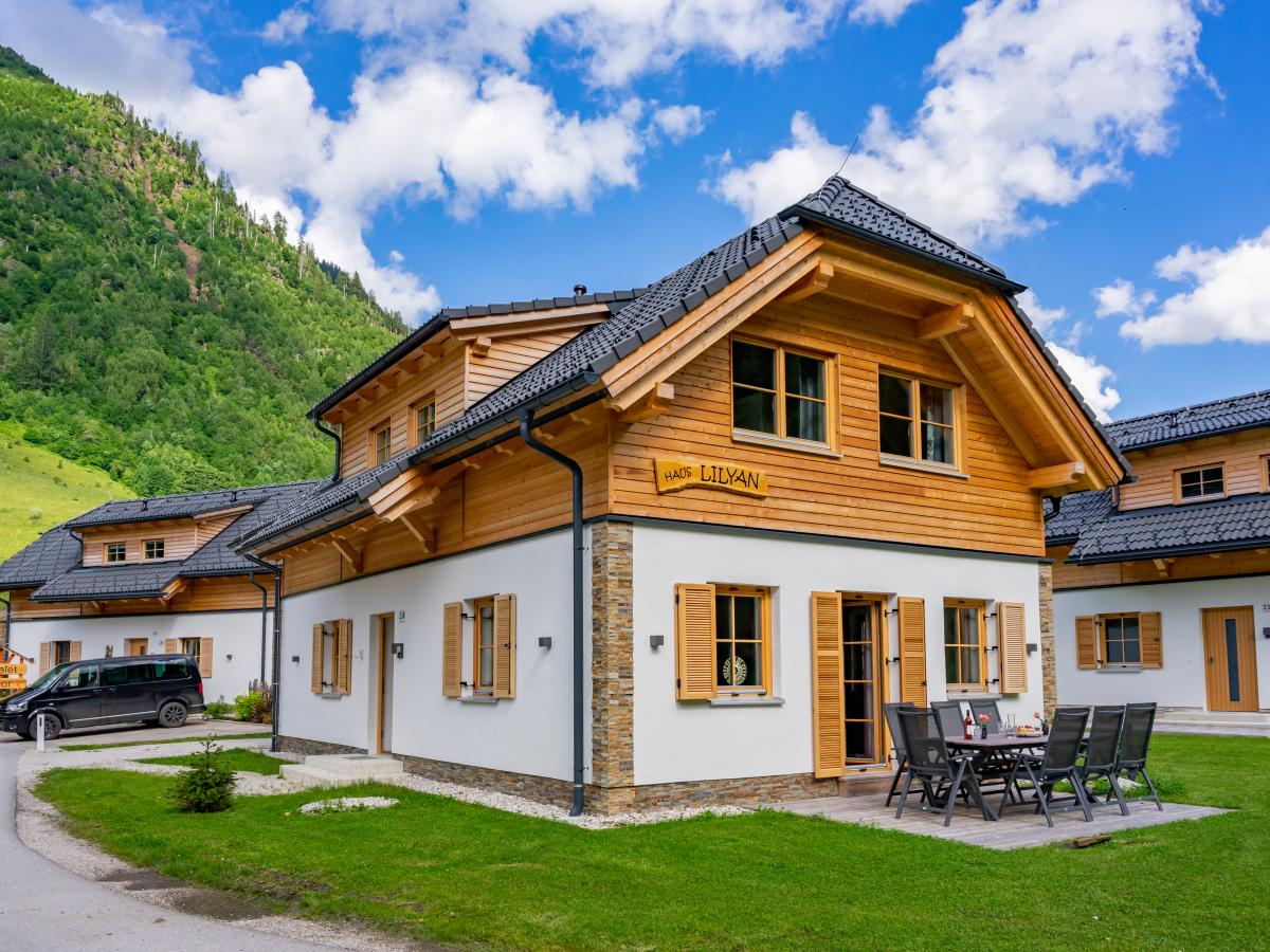 Villa photo 1