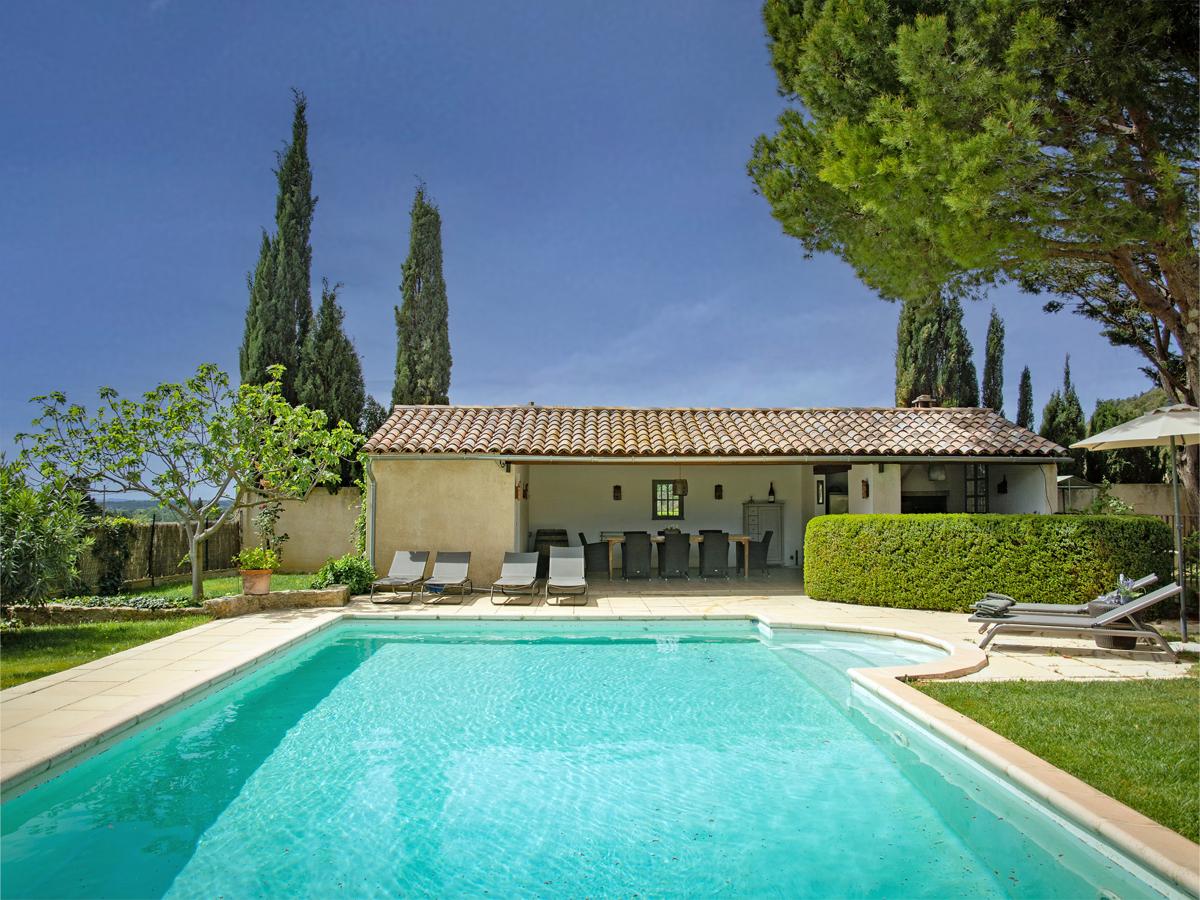 Villa photo 1
