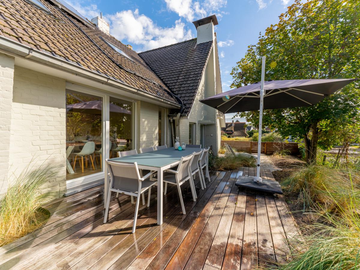 Villa photo 1