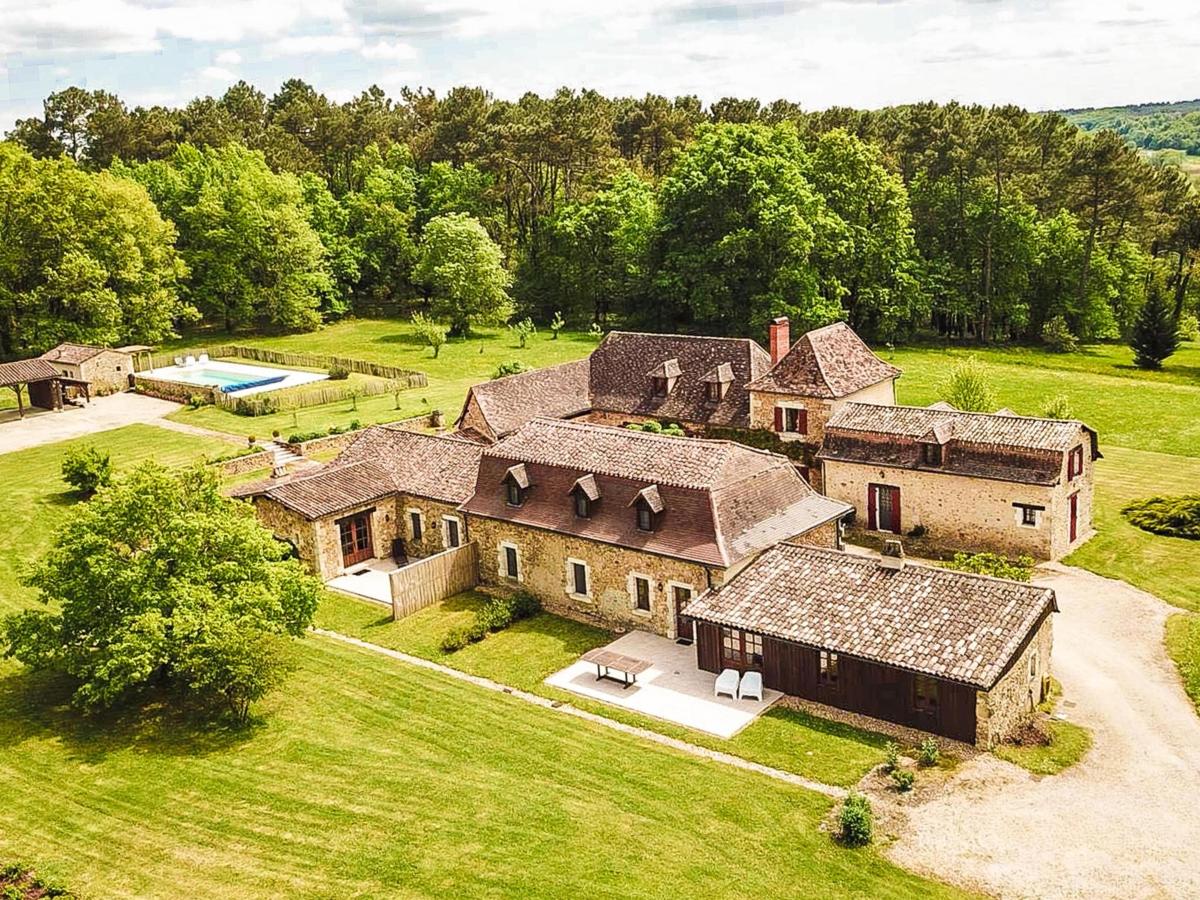 Villa photo 1