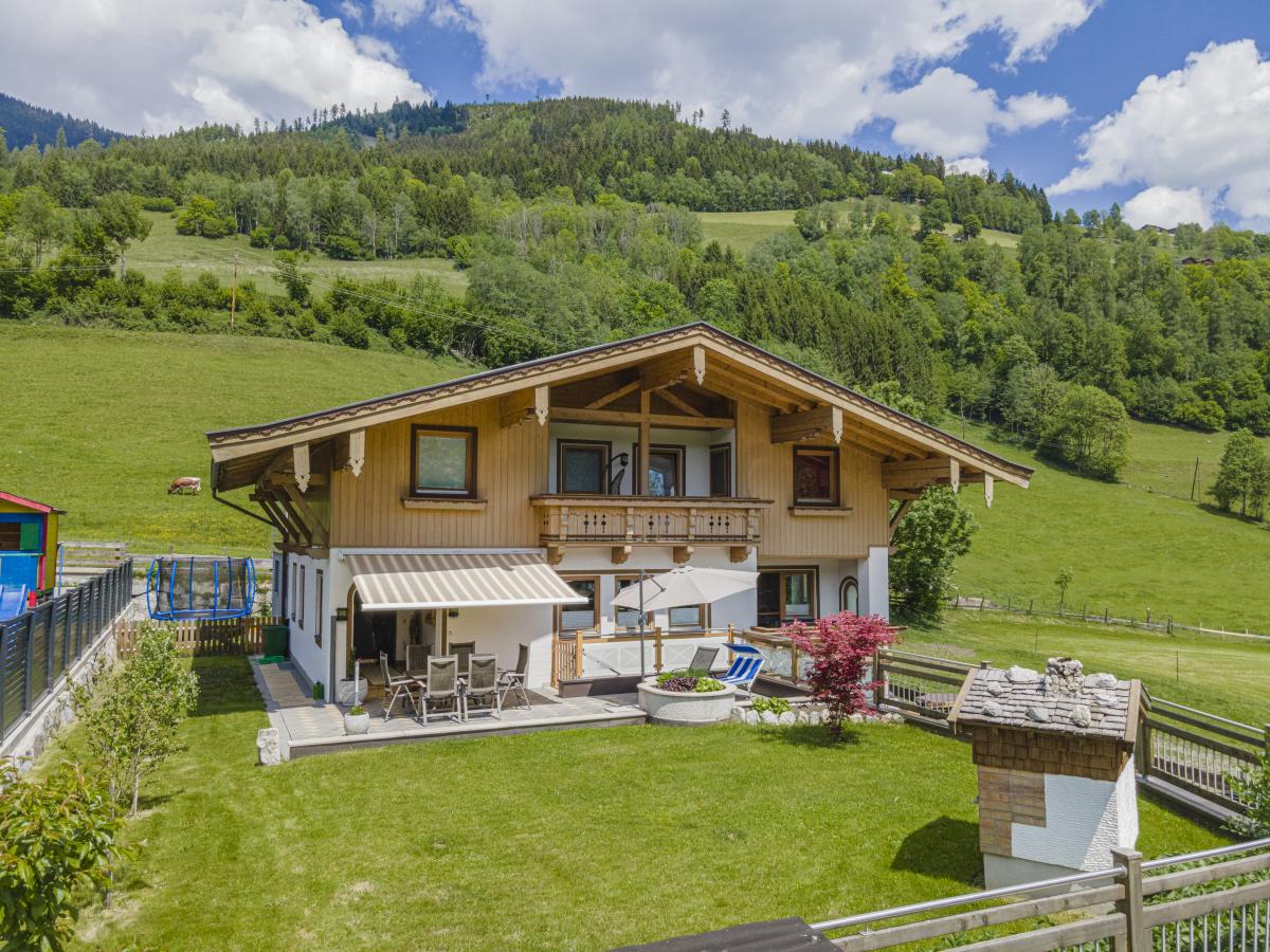 Villa photo 1