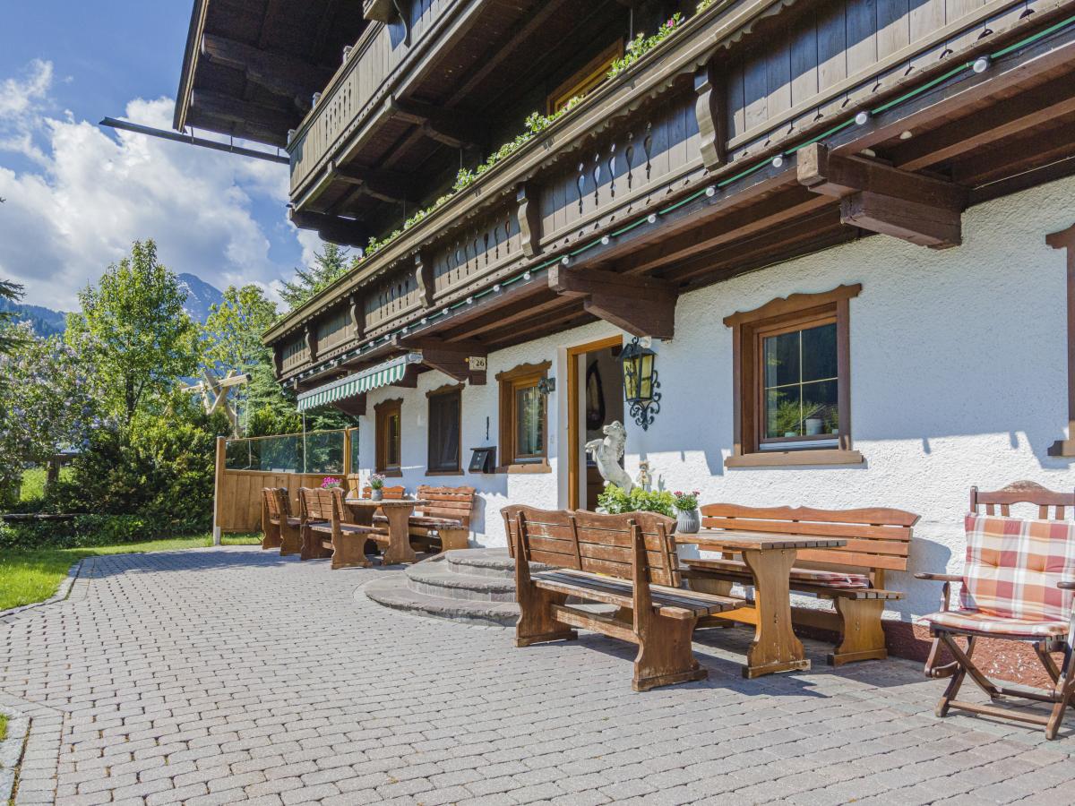 Villa photo 1