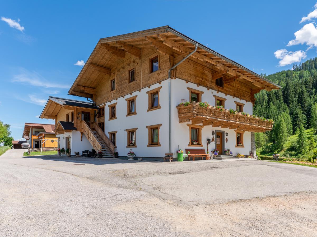 Exterior Summer