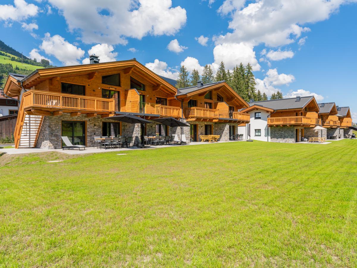 Villa photo 1
