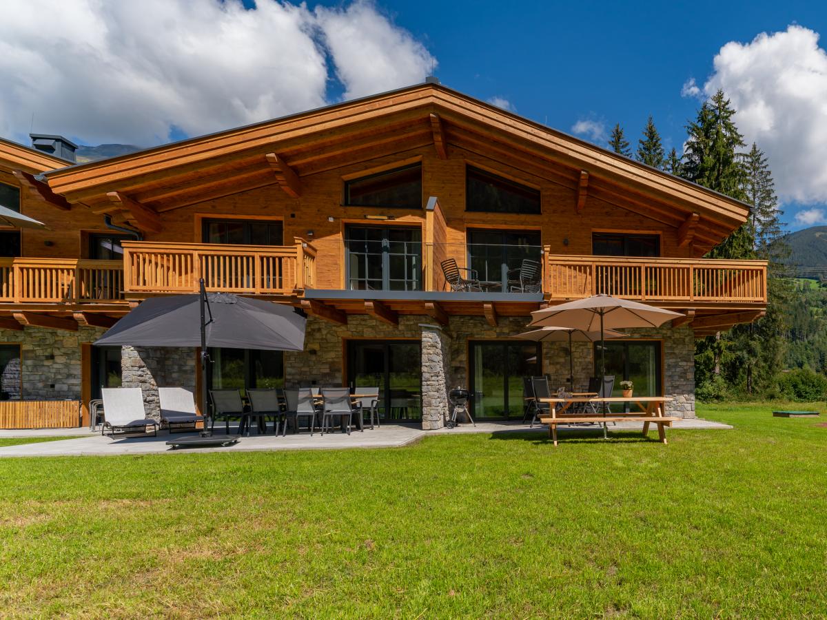 Exterior Summer