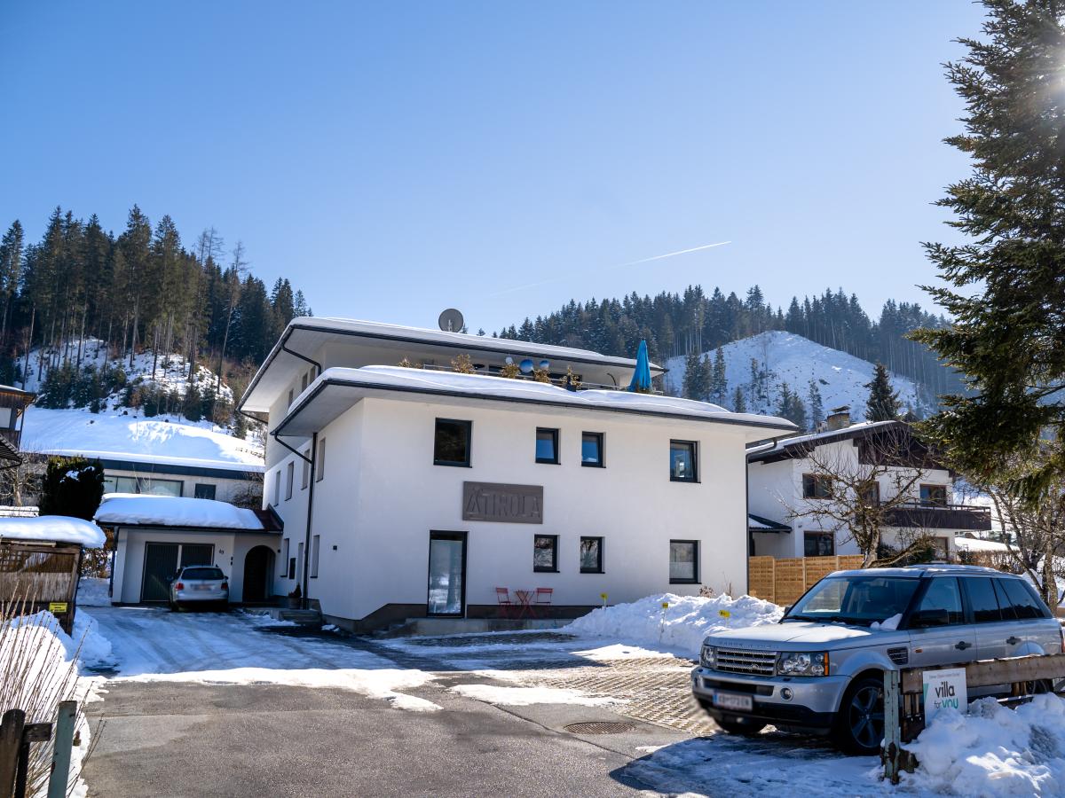 Villa photo 1