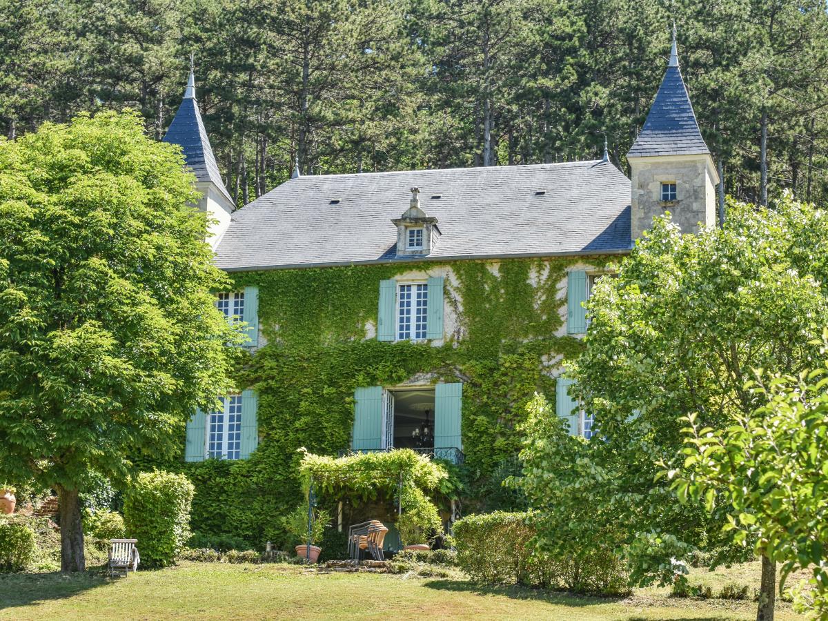 Villa photo 1