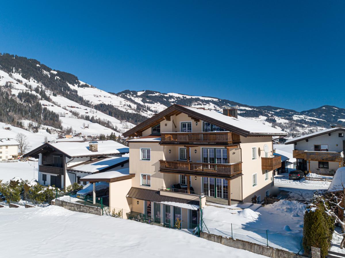 Aan de piste: Ruim appartement voor 8 personen in Westendorf in Westendorf