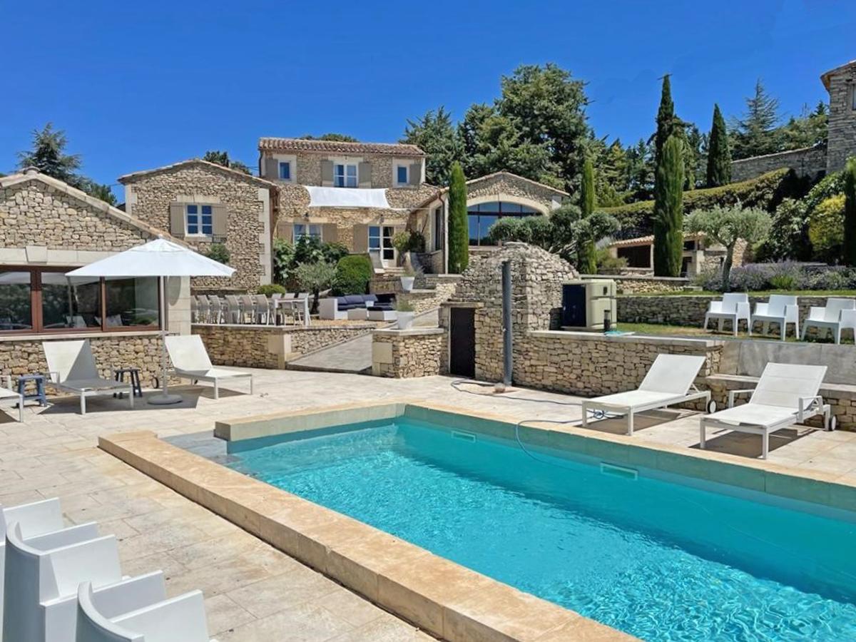 Villa photo 1