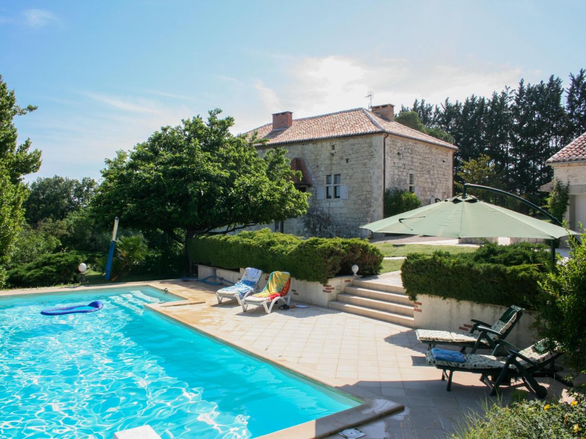 Villa photo 1