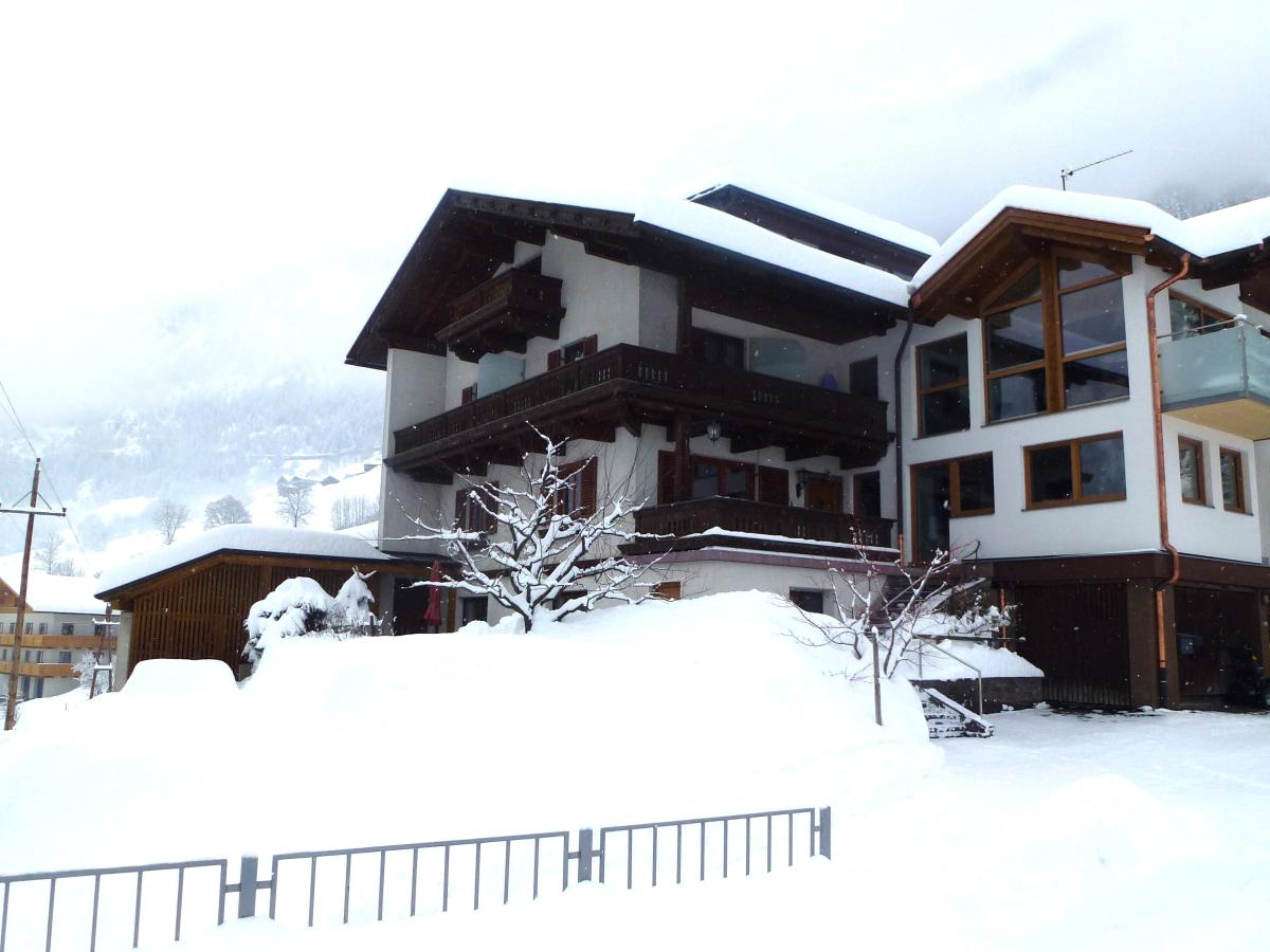 Villa photo 1